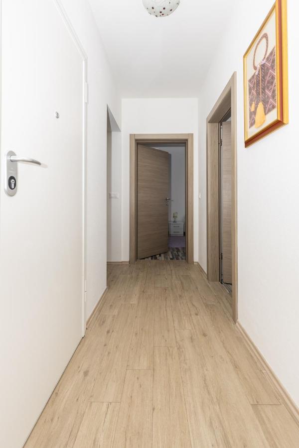 تْسافتات Spacious 2-Bedroom Apartment With Terrace And Parking المظهر الخارجي الصورة