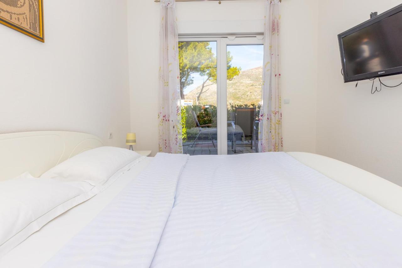 تْسافتات Spacious 2-Bedroom Apartment With Terrace And Parking المظهر الخارجي الصورة