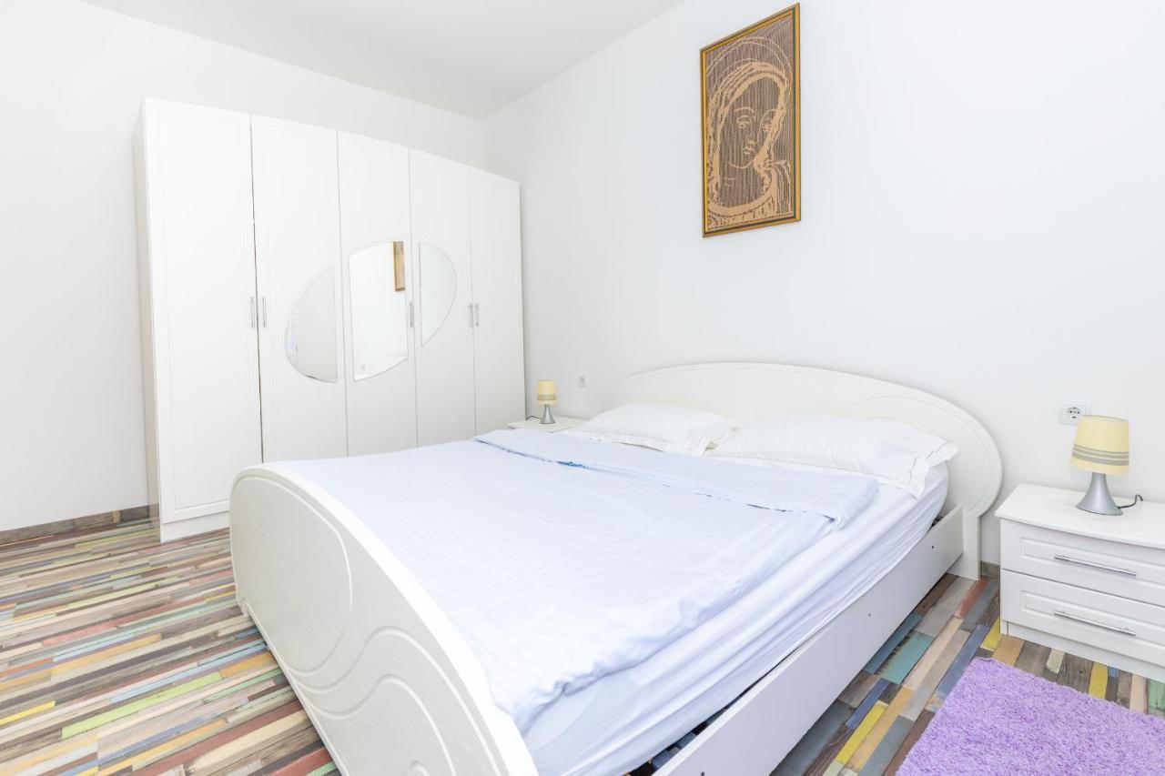 تْسافتات Spacious 2-Bedroom Apartment With Terrace And Parking المظهر الخارجي الصورة